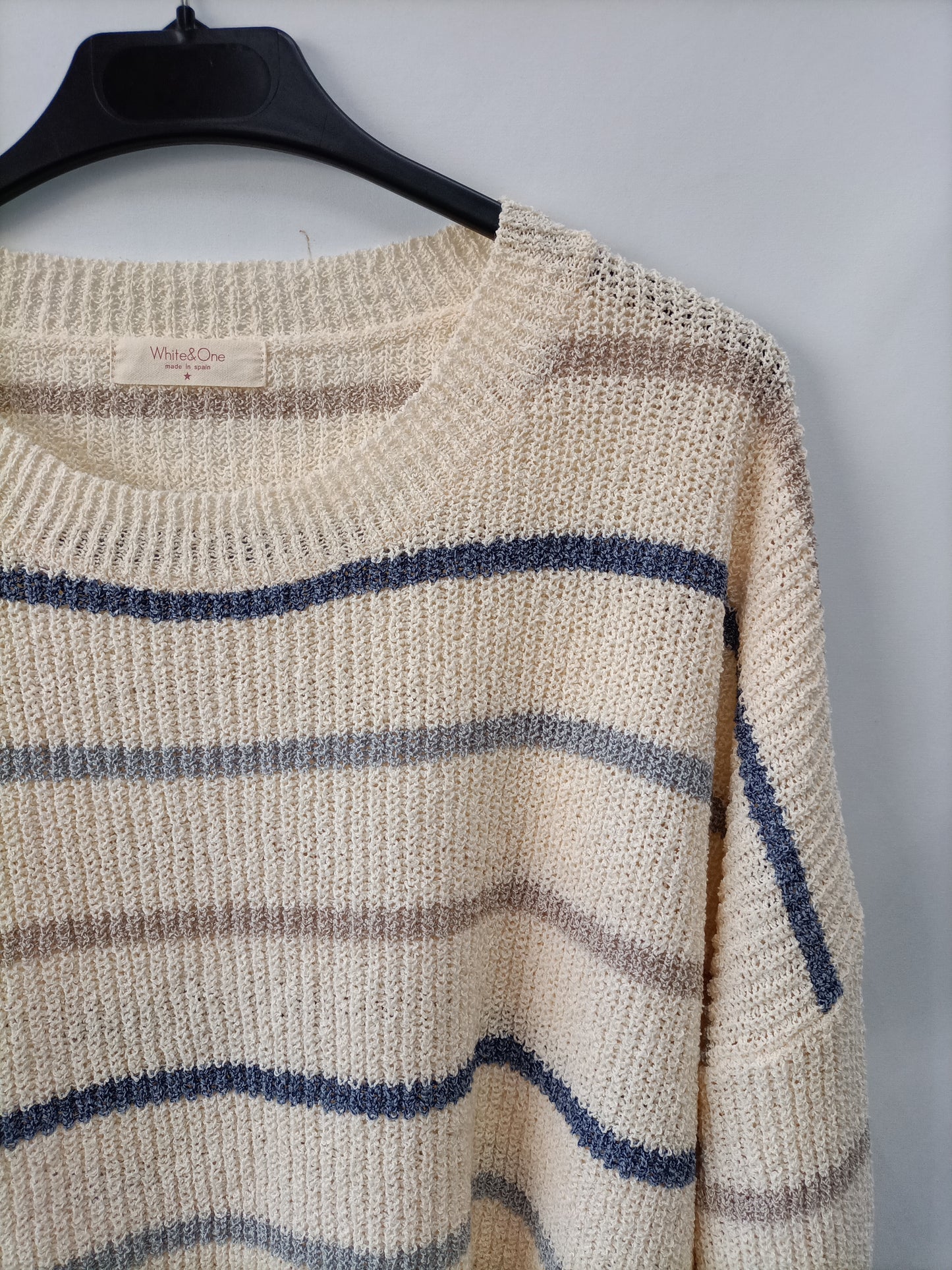 WHITE&ONE.  Jersey beige rayas T.m