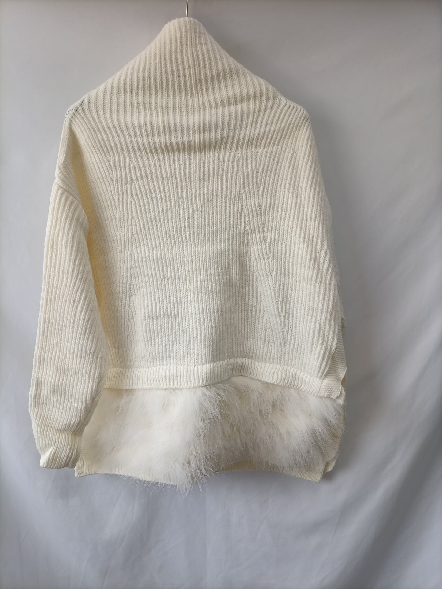 ERASE. Jersey beige plumas T.u(m)