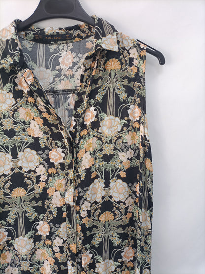 ZARA. Long floral blouse T.xs