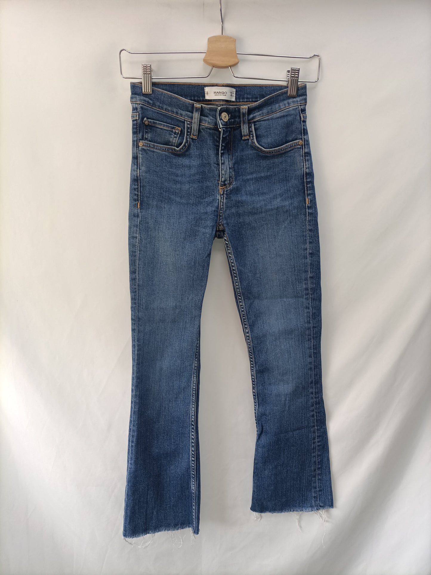 MANGO. Size 32 Jeans