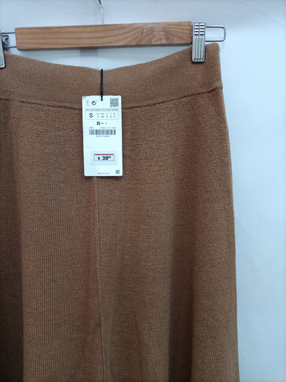 ZARA. Falda punto midi T.s