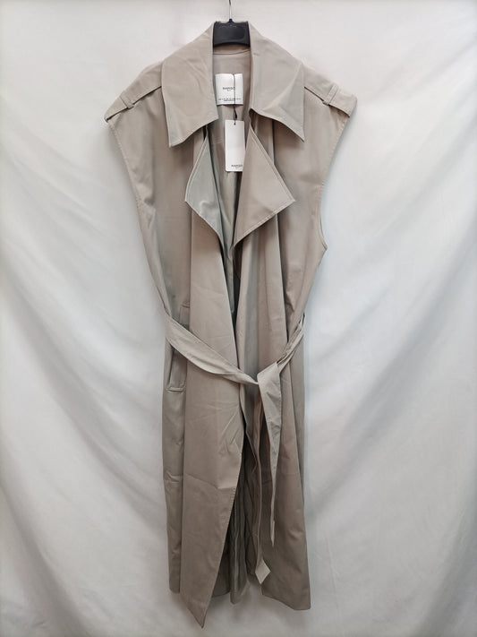 MANGO. Gabardina sin mangas  T.s/m
