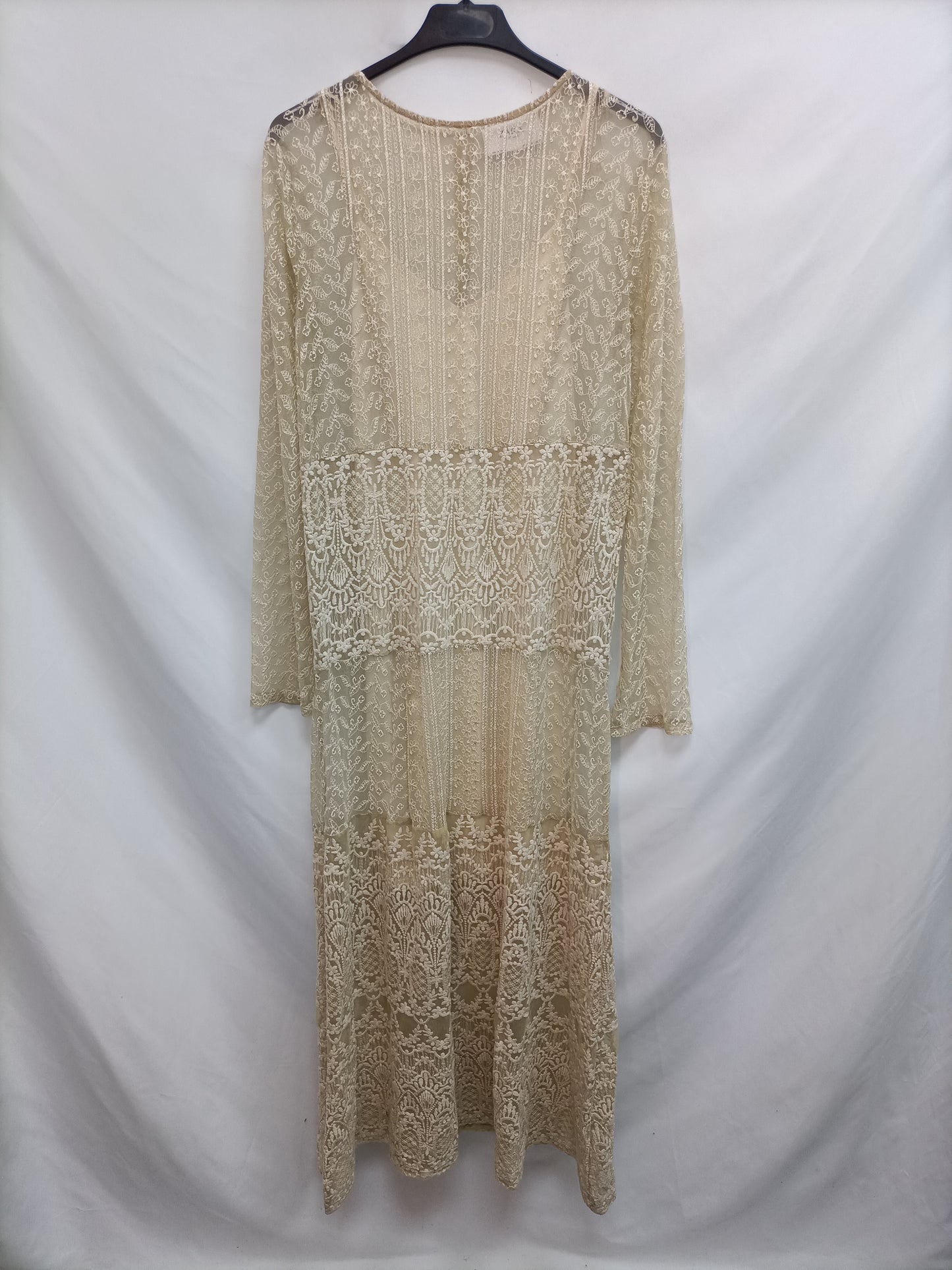 ZARA. Vestido beige bordado  T.s