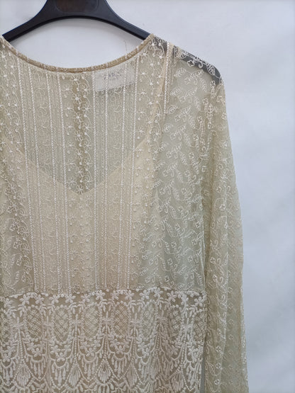 ZARA. Vestido beige bordado  T.s