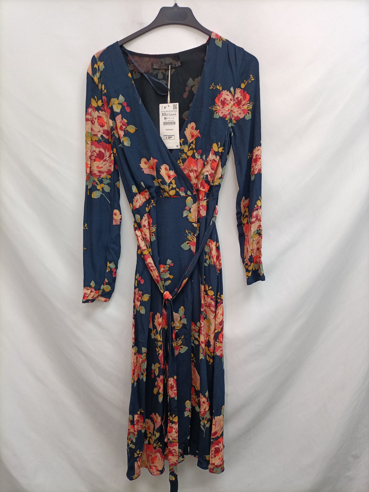 ZARA. Vestido mido flores T.xs