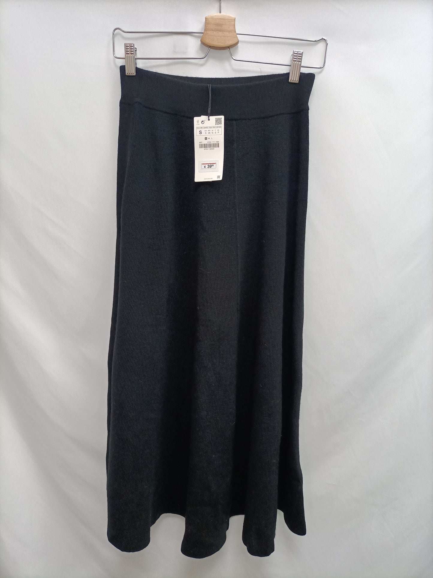 ZARA. Falda punto midi T.s