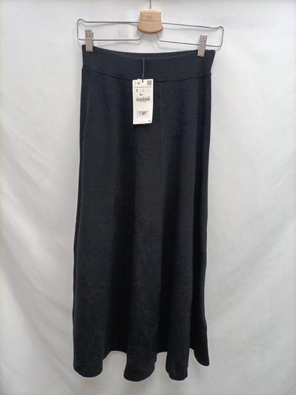 ZARA. Falda punto midi T.s