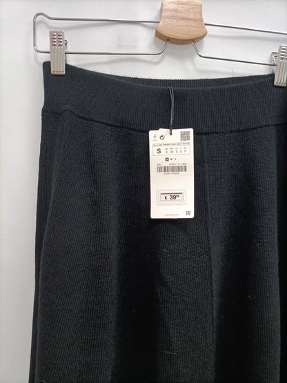ZARA. Falda punto midi T.s