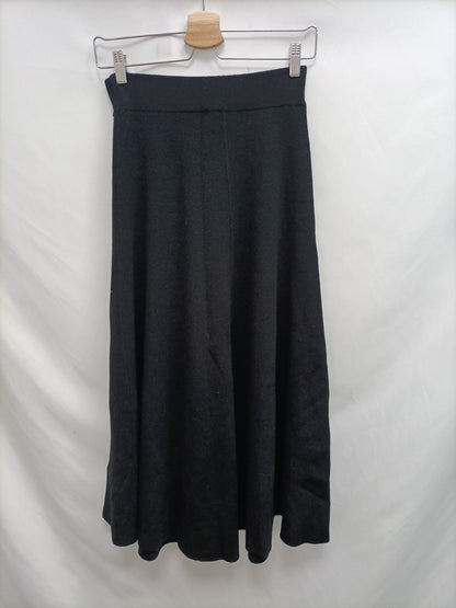 ZARA. Falda punto midi T.s