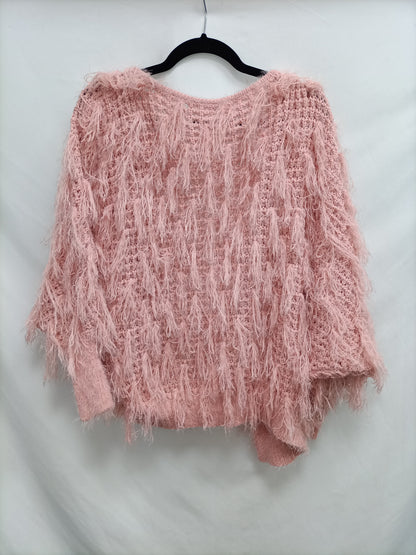 TERIA YABAR. Pink fringed cardigan Tu(m)