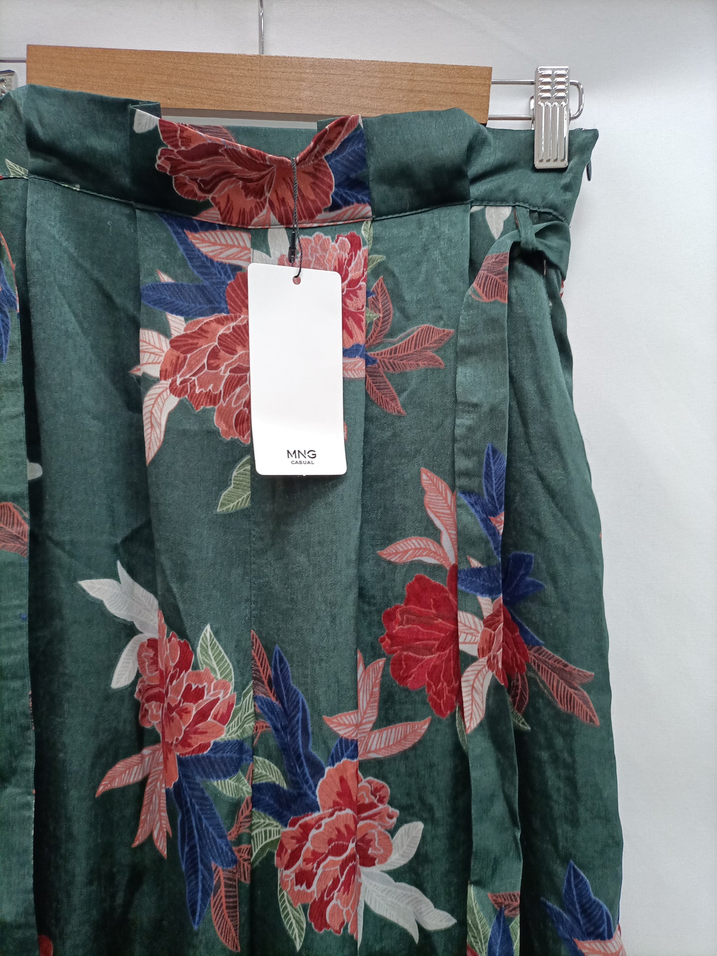 MANGO. Pantalón Palazzo flores T.s