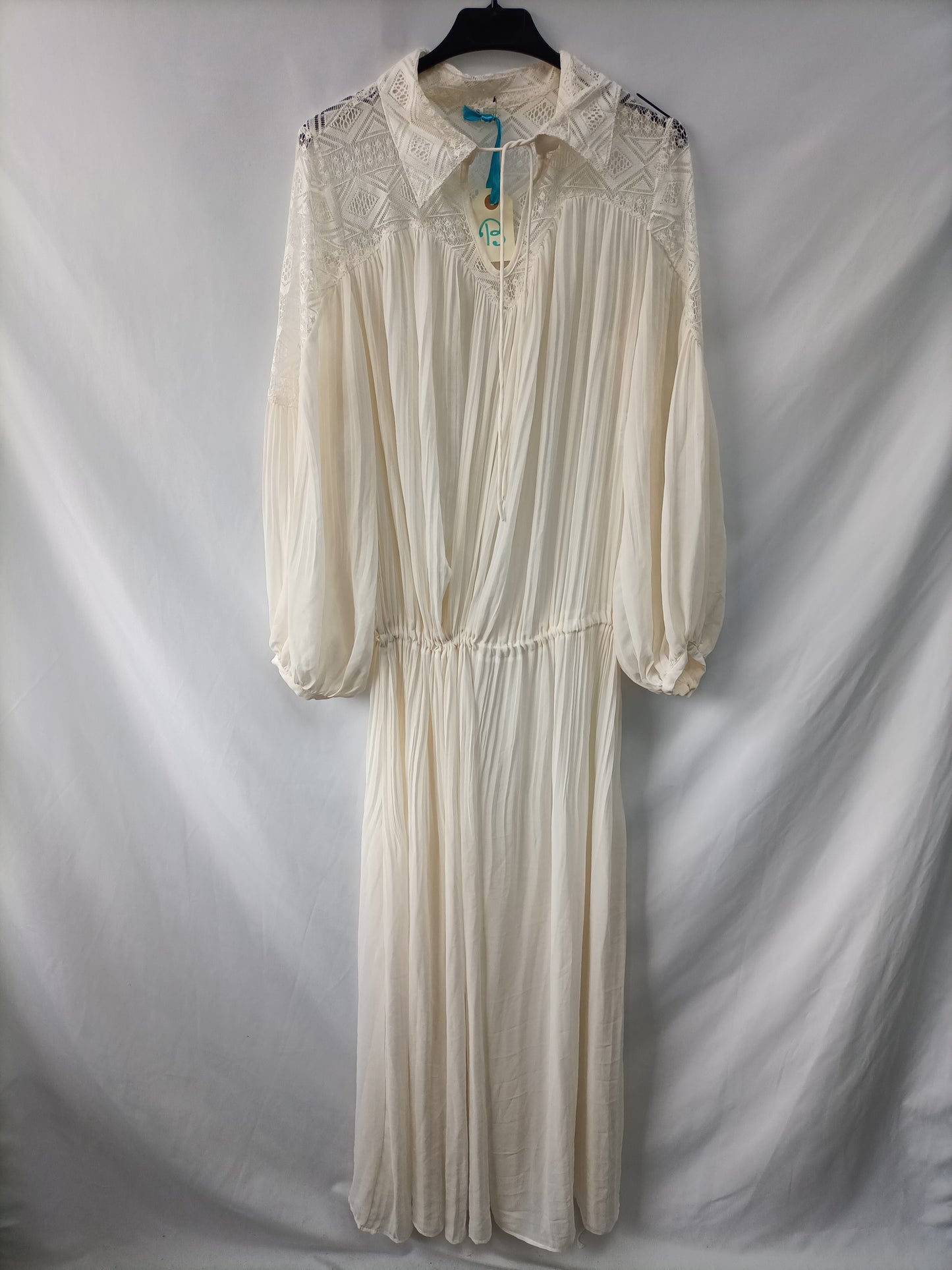 OTRAS. Vestido largo plisado T.u(m/l)