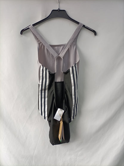 ADIDAS. Bañador deportivo T.40