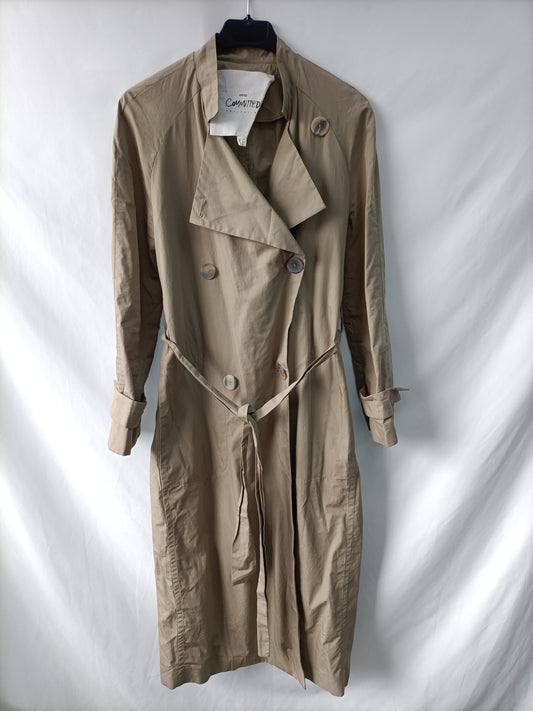 MANGO. Gabardina fina verde T.xs