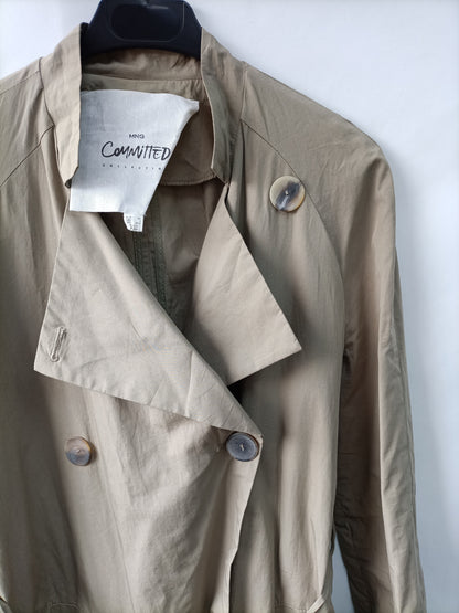 MANGO. Gabardina fina verde T.xs