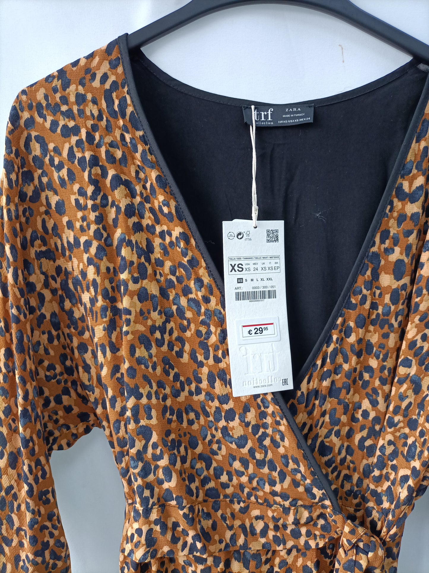 ZARA. Vestido midi animal print T.xs