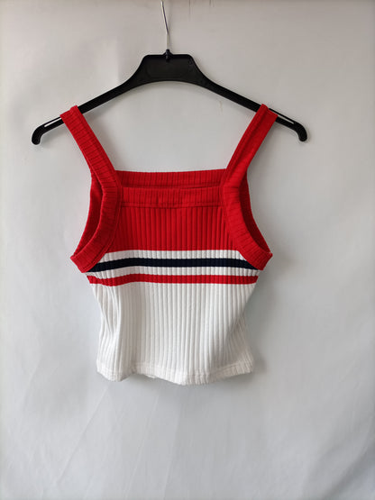 BERSHKA. Top rayas corto T.s