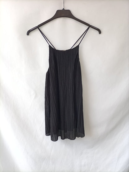 PIMKIE. Top negro plisado T.s