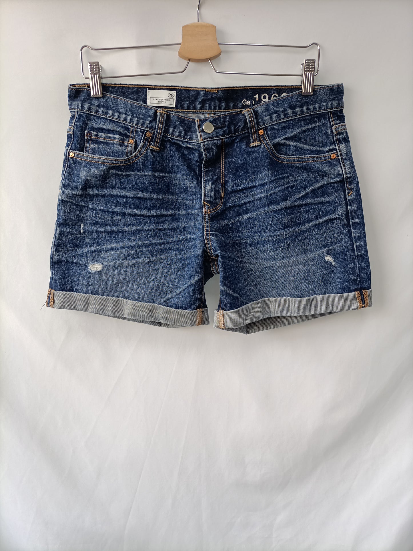 GAP. Shorts denim desgastados T.28 (42)