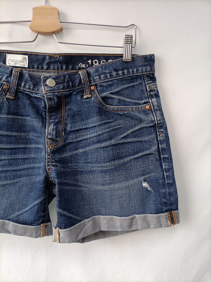 GAP. Shorts denim desgastados T.28 (42)