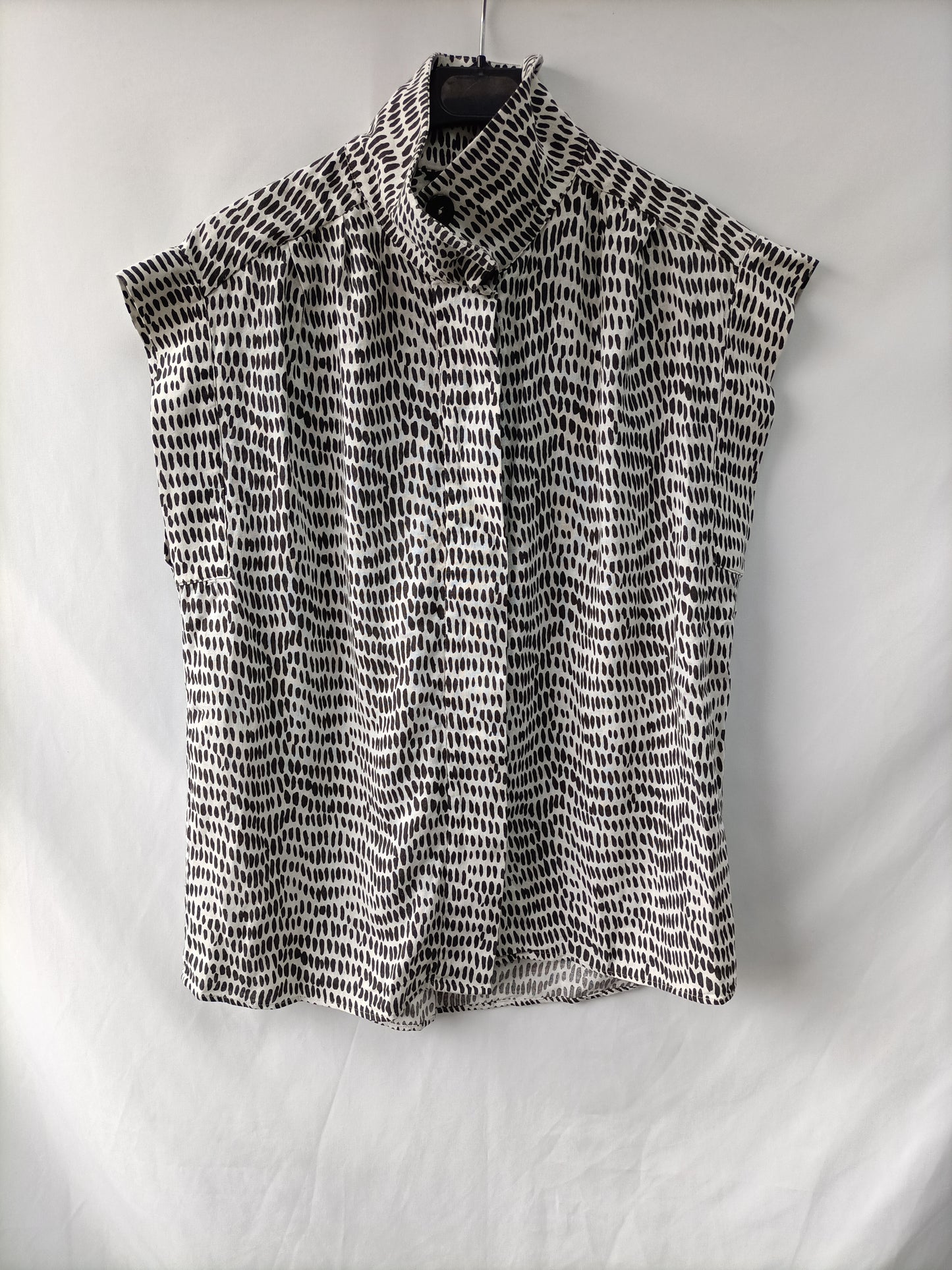 MASSIMO DUTTI. Ts linen printed blouse