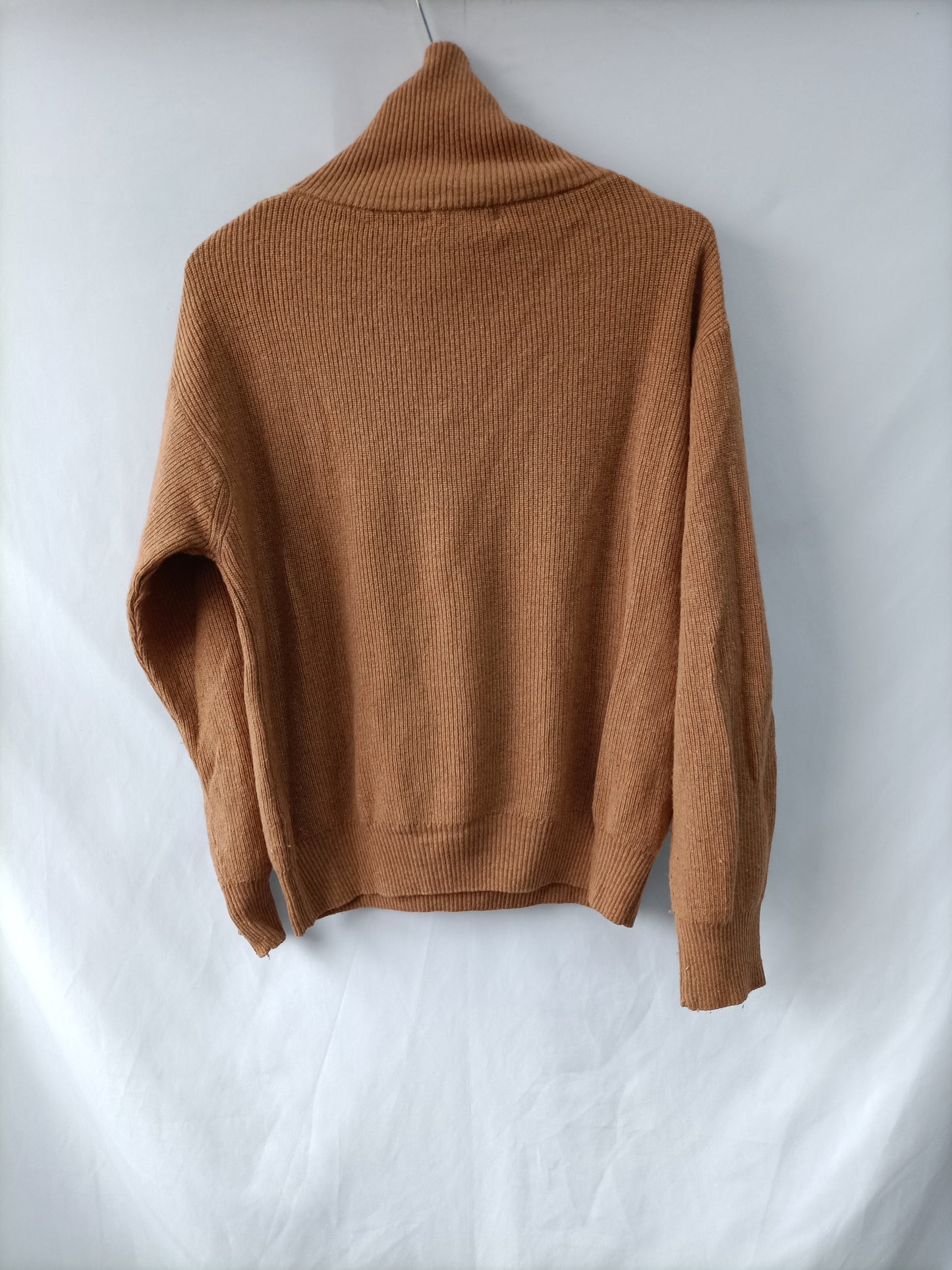 SUBDUED. Jersey cuello cremallera T.36