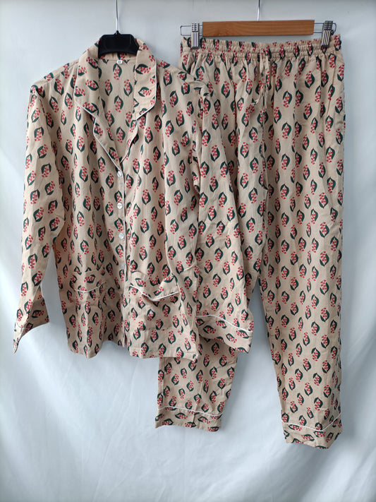 OTHERS. Total pajama look size 40