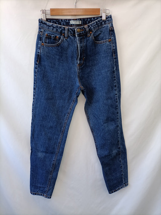 PULL&BEAR. Pantalón monfit oscuro T.34