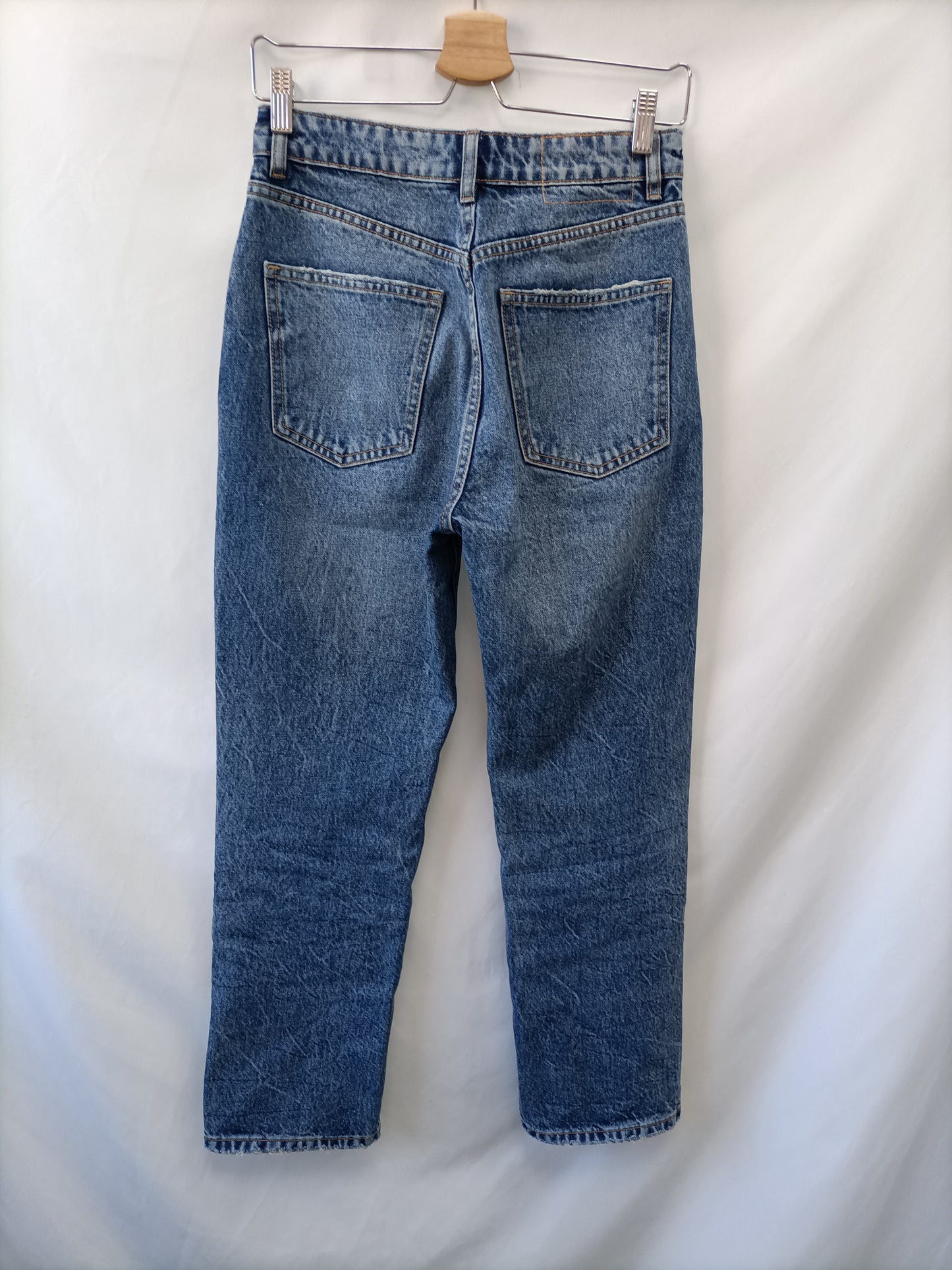 ZARA. Pantalón denim recto   T.36