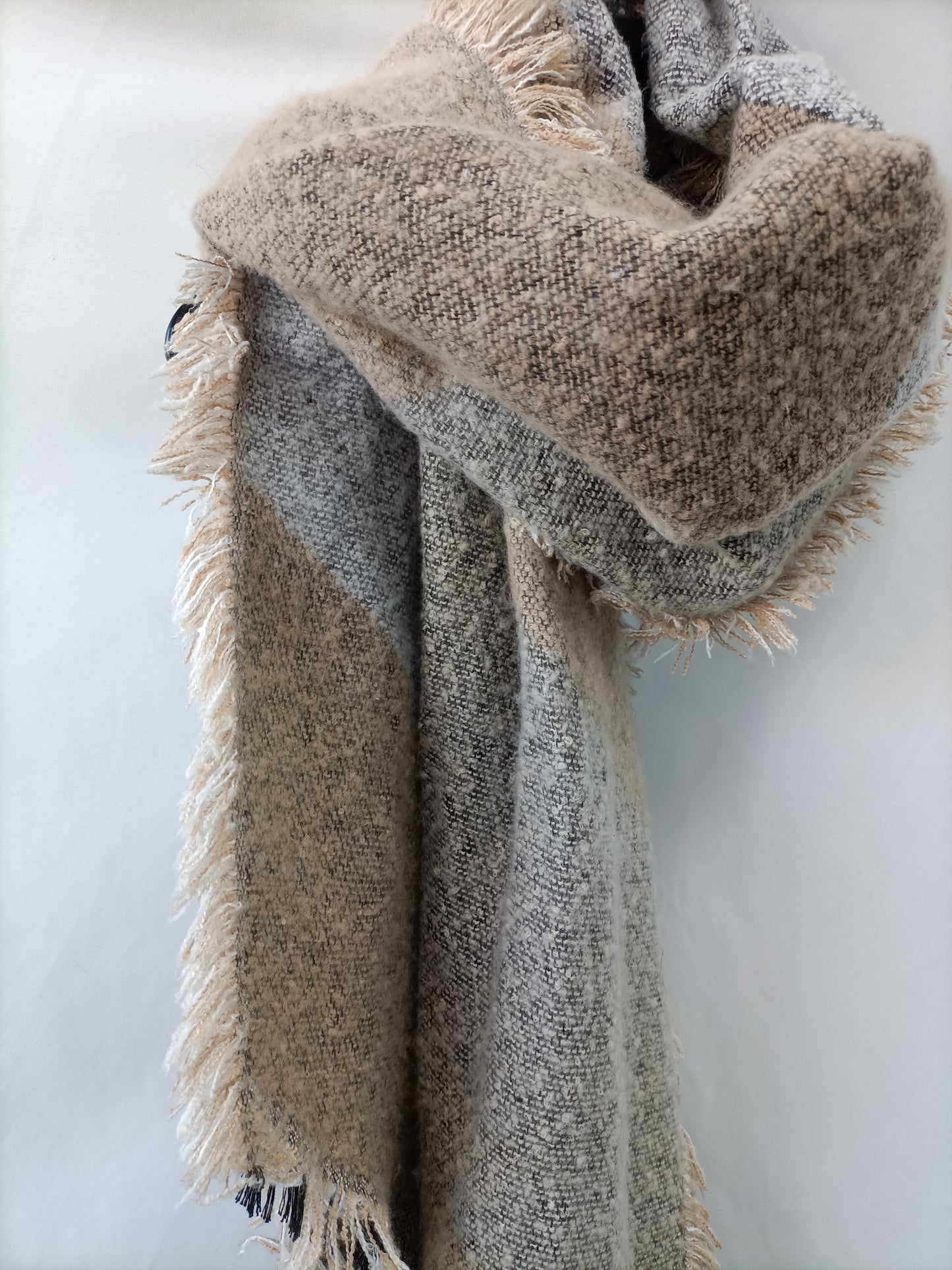 OTHERS. Oversized scarf