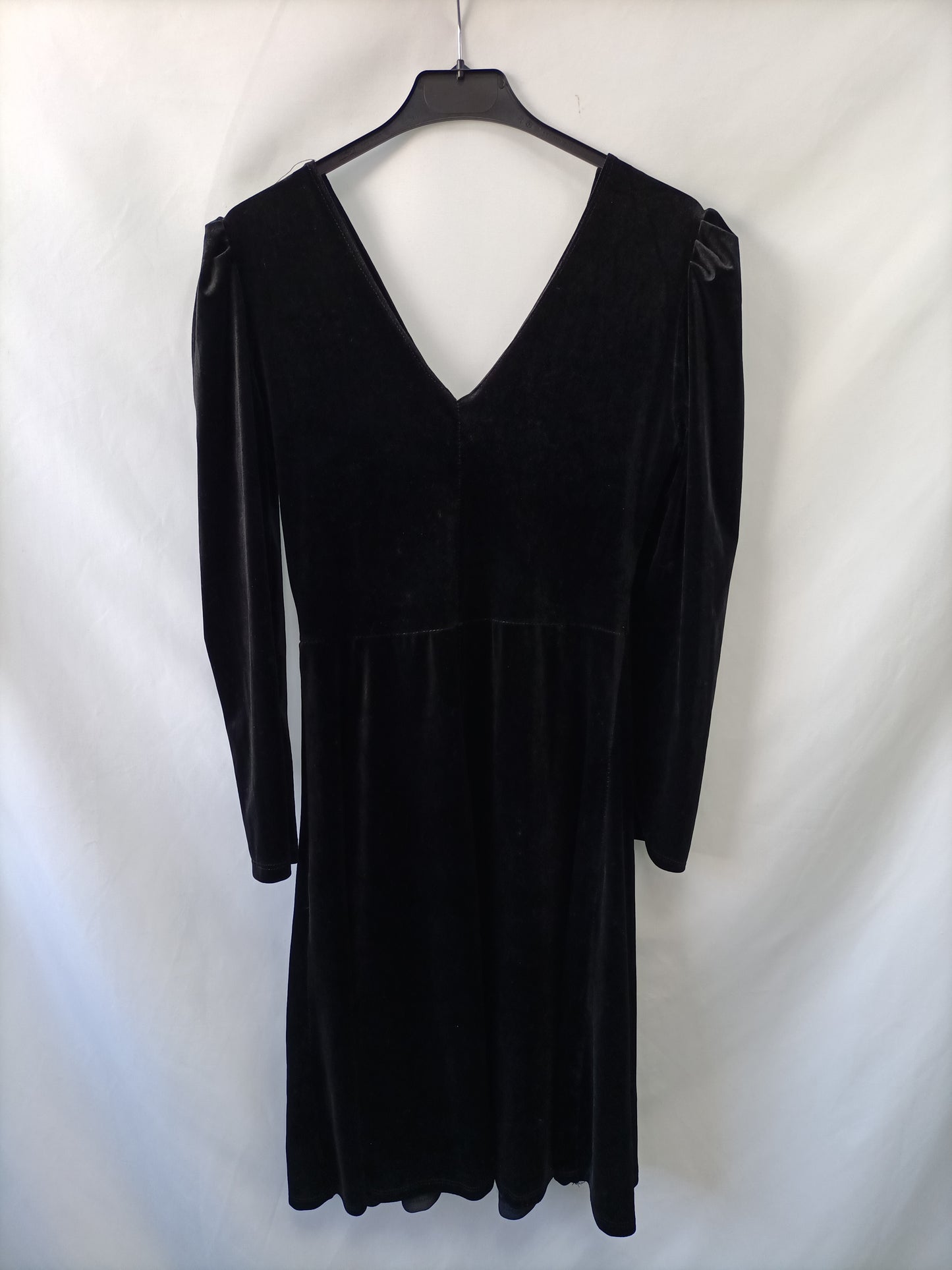 OTRAS. Vestido negro terciopelo T.2(m)