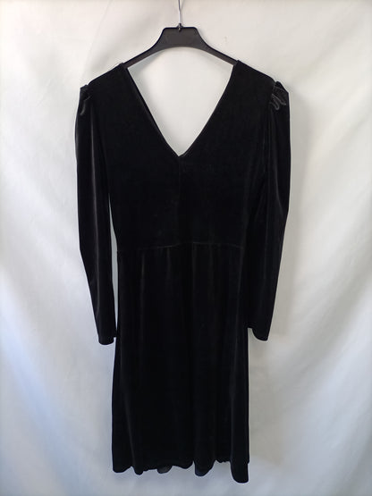 OTRAS. Vestido negro terciopelo T.2(m)