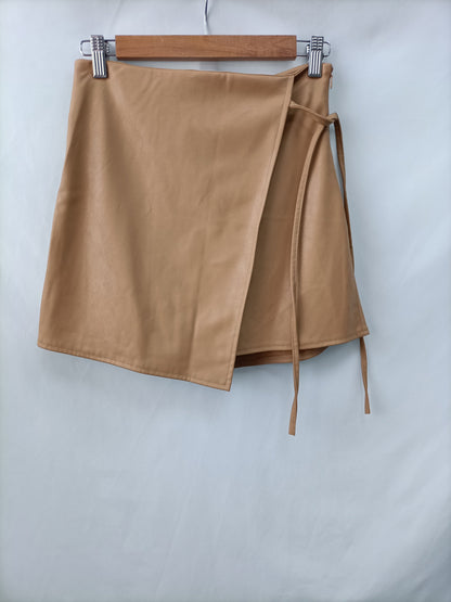 ZARA. Falda pantalón polipiel T.