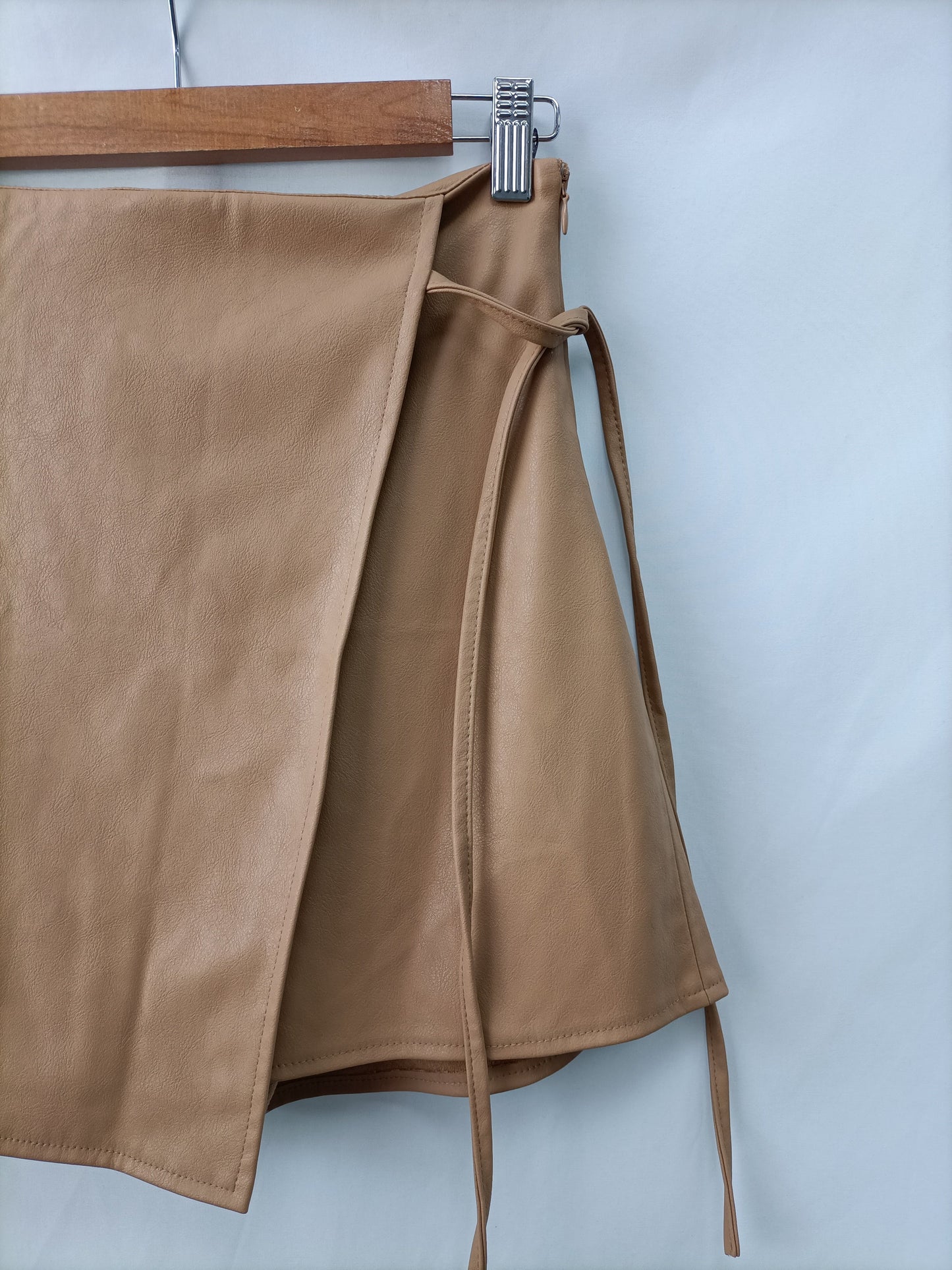 ZARA. Falda pantalón polipiel T.