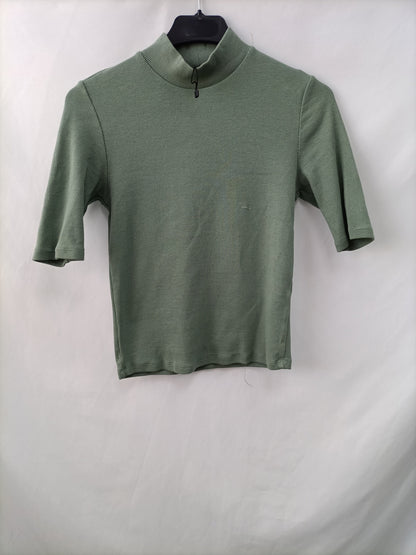 ZARA. Top verde canalé T.m