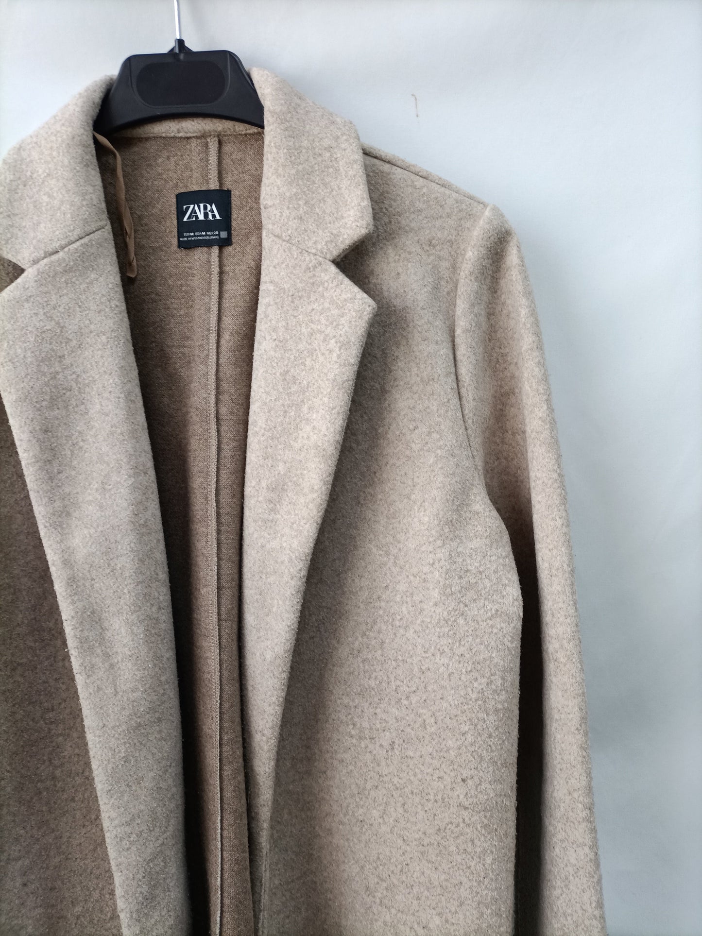 ZARA. Abrigo beige de paño T.m