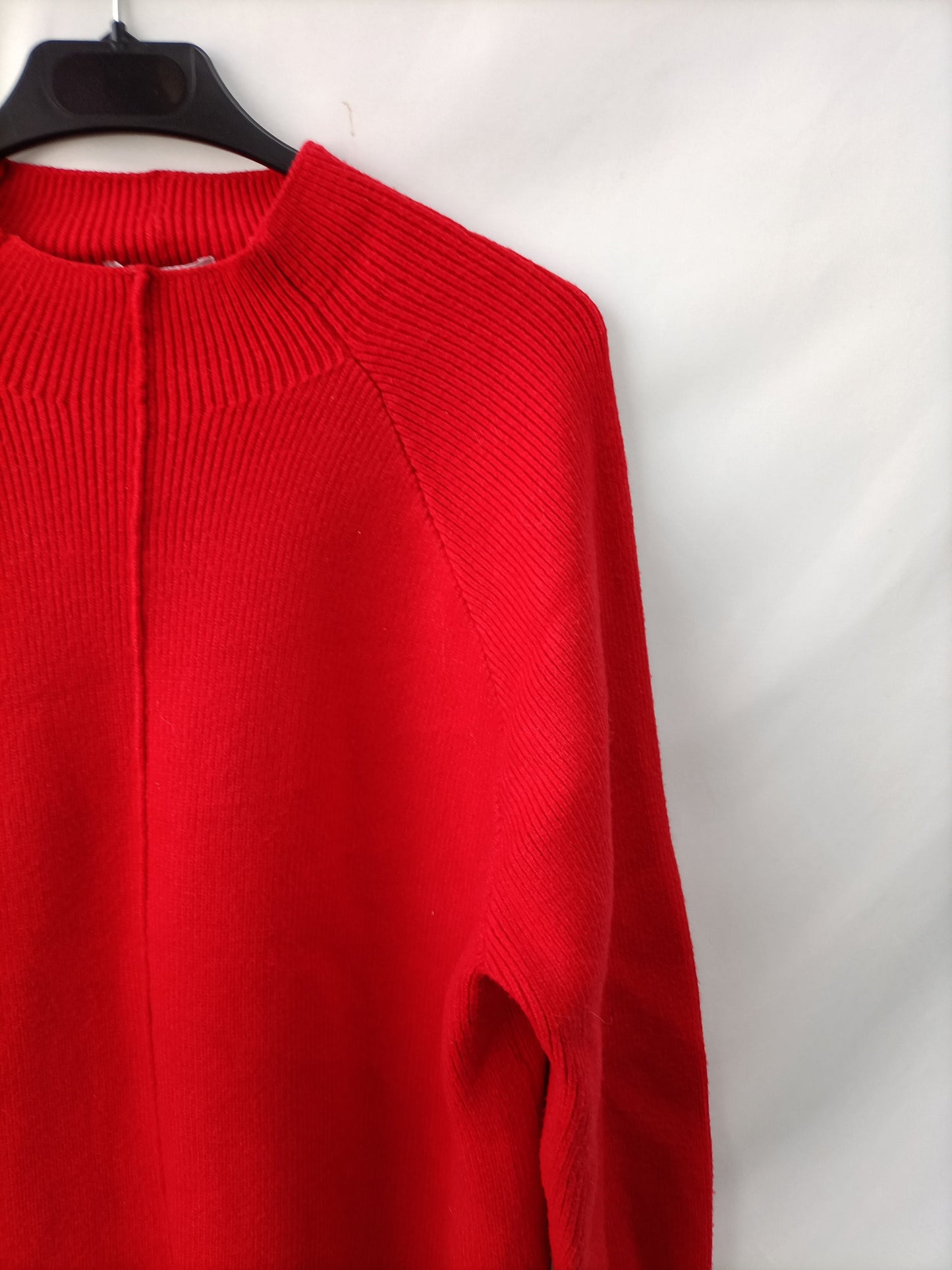 MANGO. Jersey rojo canalé T.s