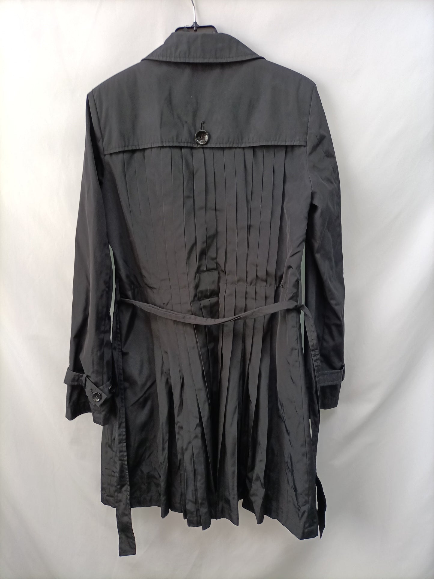 EMPORIO ARMANI. Gabardina negra T.36