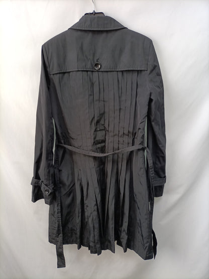 EMPORIO ARMANI. Gabardina negra T.36