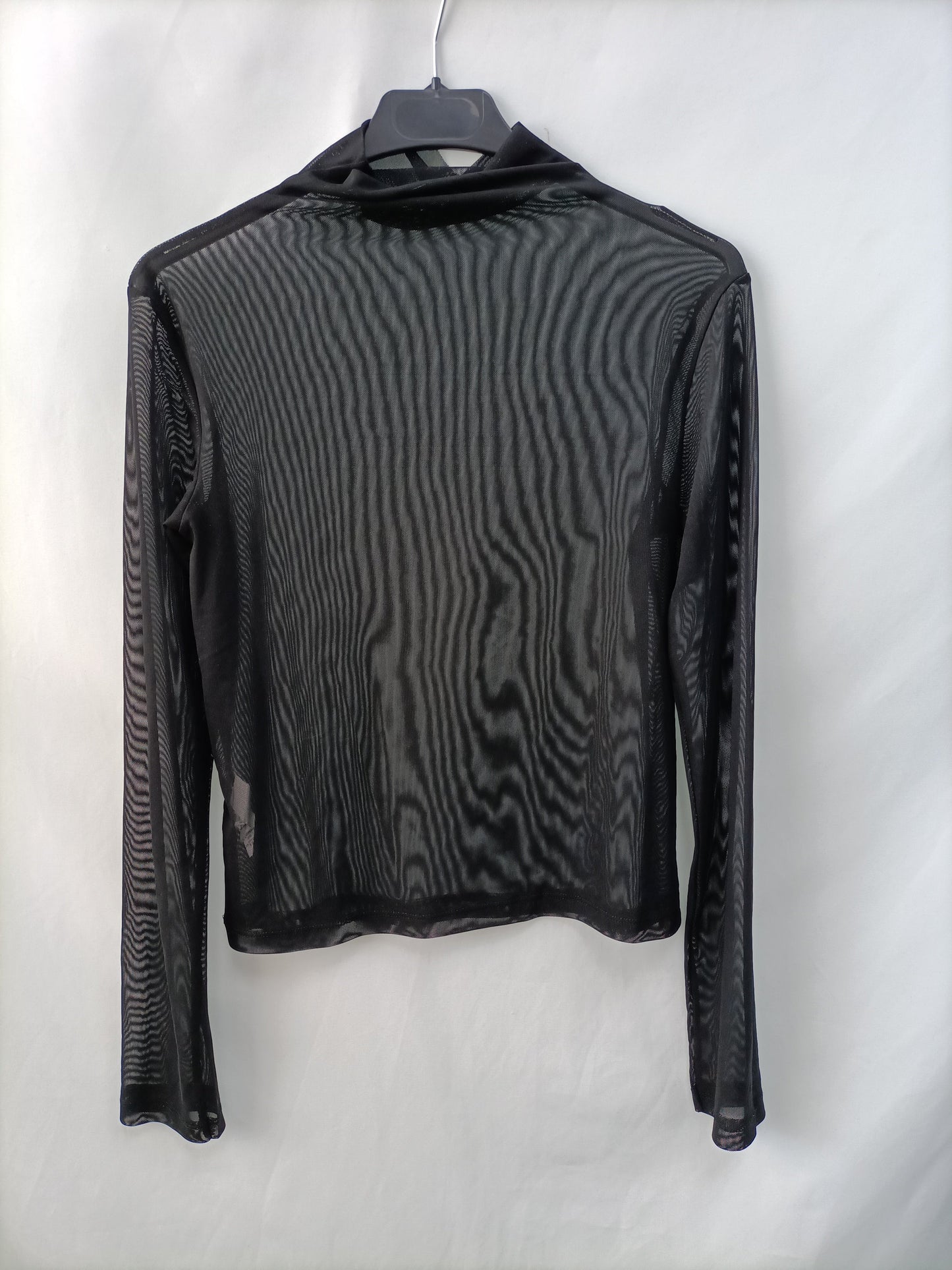 BERSHKA. Too negro semitransparente T.m