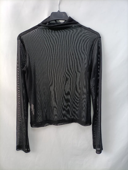 BERSHKA. Too negro semitransparente T.m