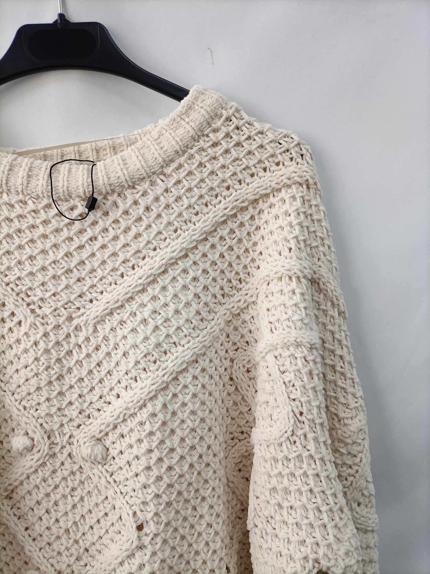 PULL&BEAR. Jersey beige puntoT.m