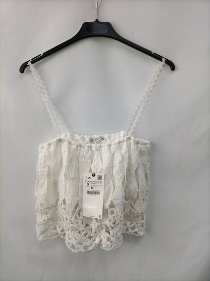 ZARA. Top blanco croché T.s