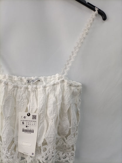 ZARA. Top blanco croché T.s