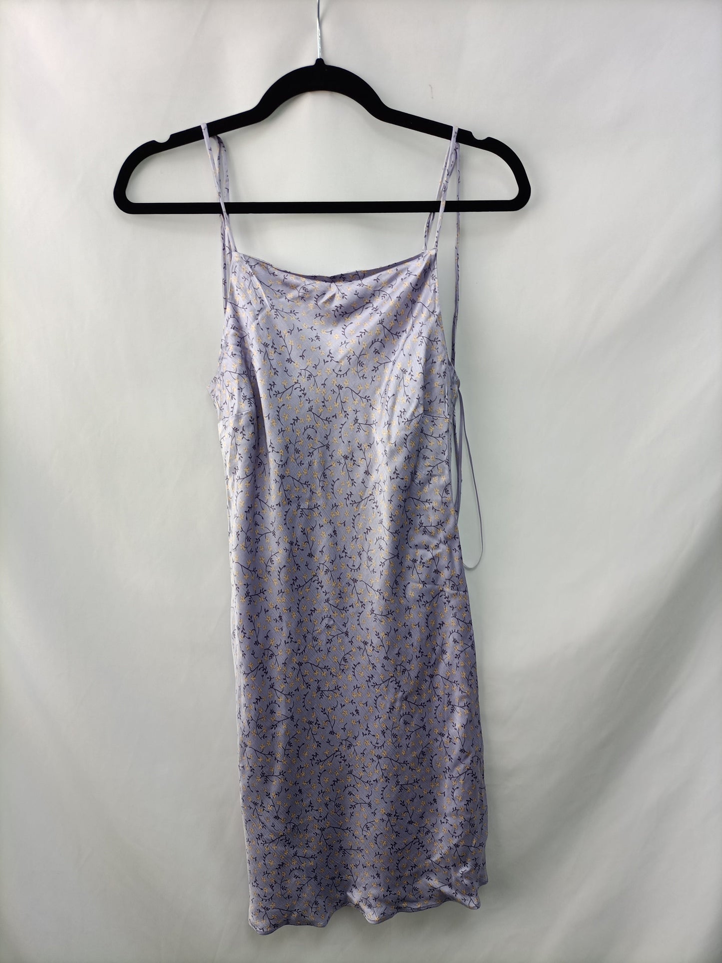 ZARA. Vestido lila flores T.xs