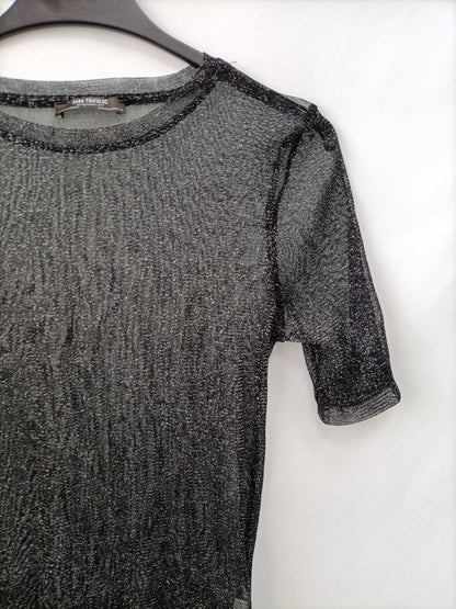 ZARA. Top negro hilos T.s