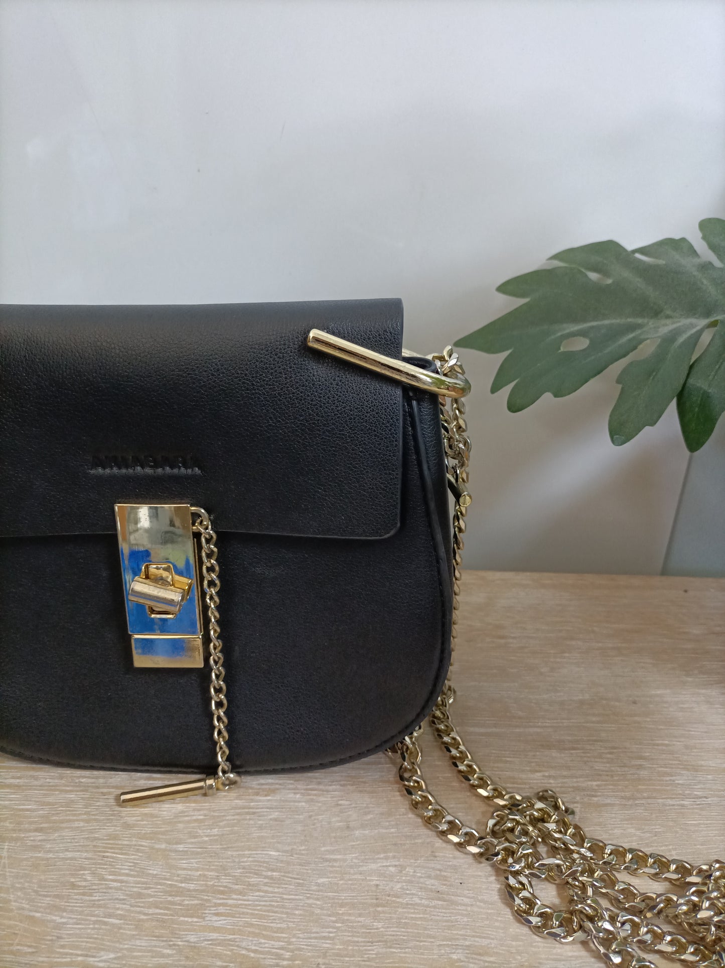 AKIABARA. Bolso negro