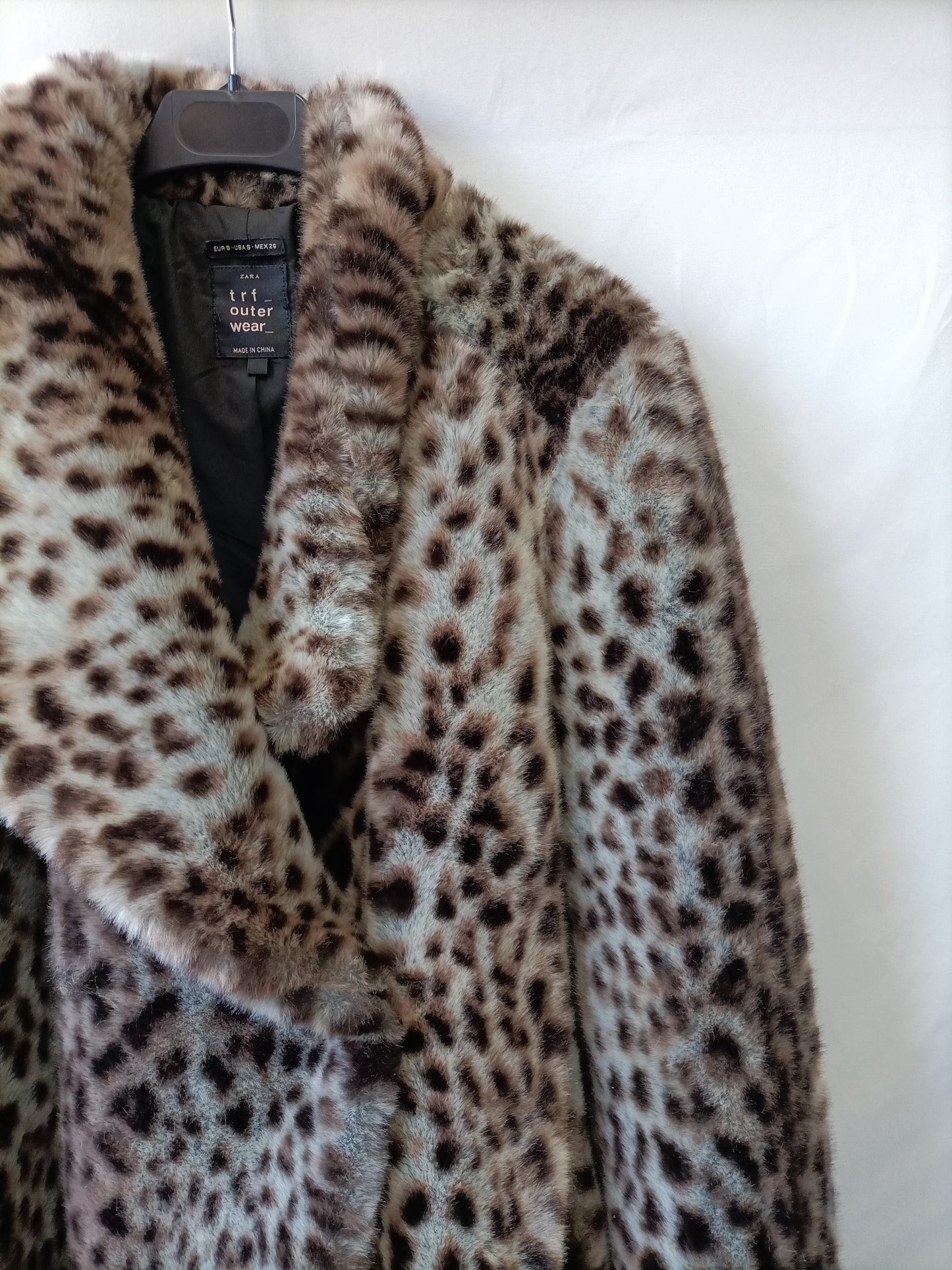 ZARA. Abrigo animal print T.s