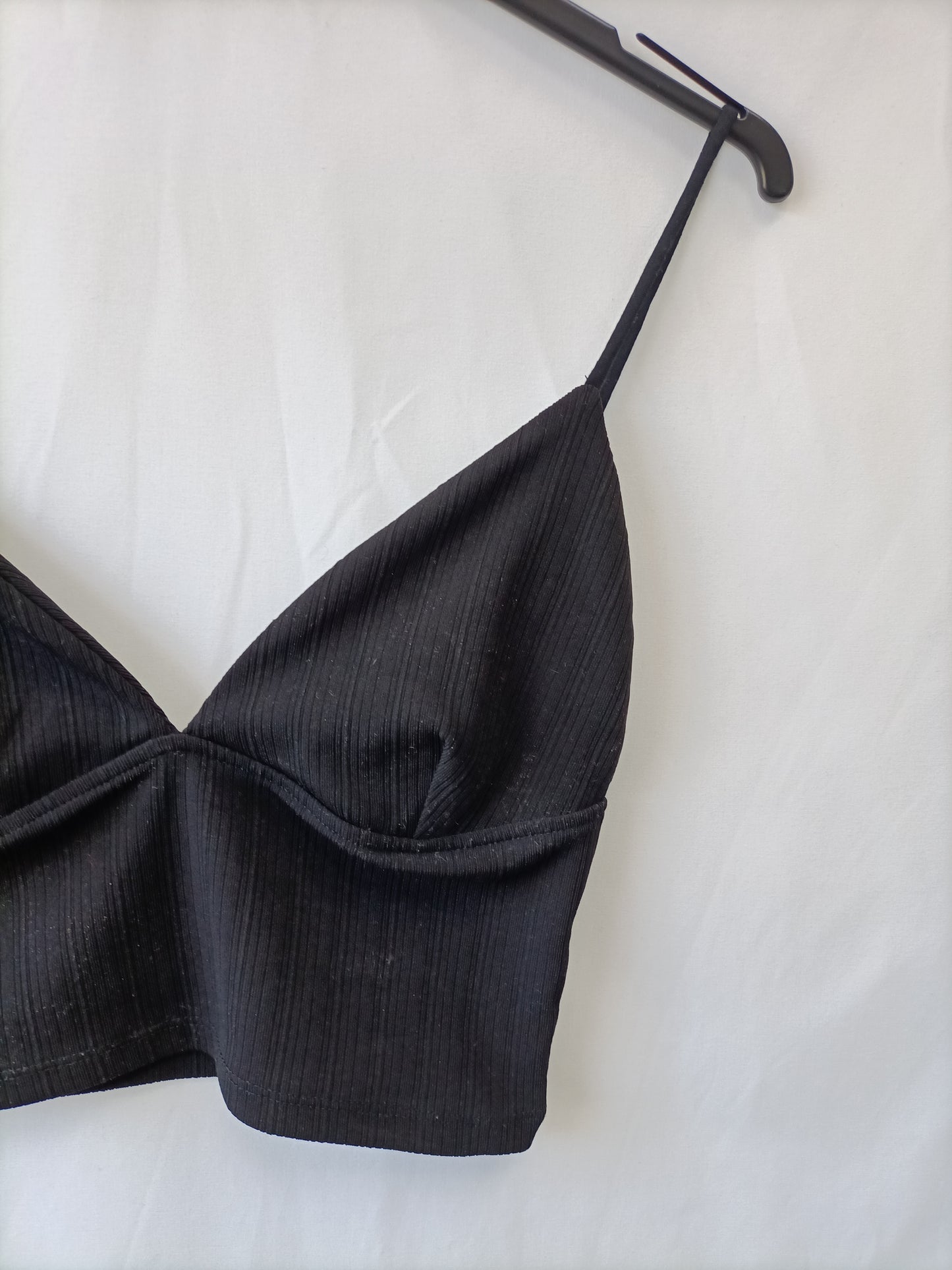 ZARA. Croptop negro T.s