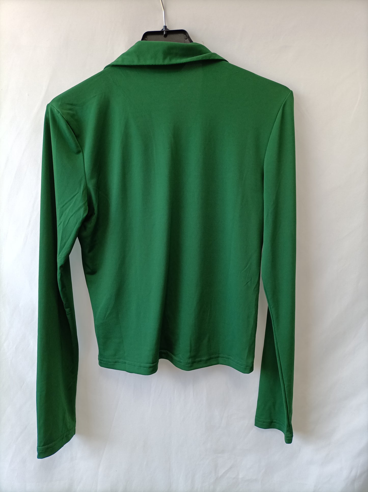 STRADIVARIUS. Top verde abotonado T.s